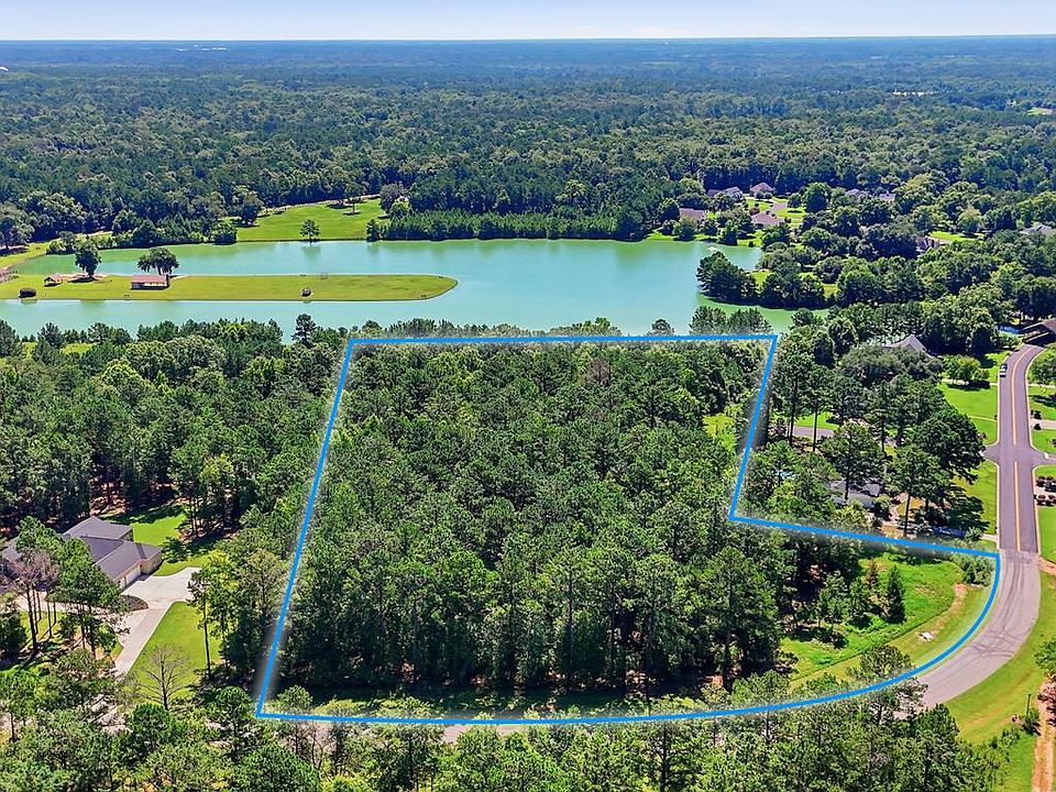 1st image of 14 Hidden Lakes Dr
