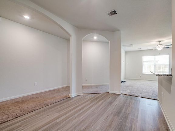 5th image of 15227 Crescent Brookfield Dr