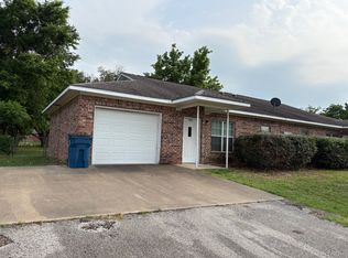 821 Hickory Dr #A, Lindale, TX 75771