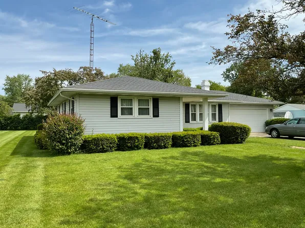 204 Warren St, Botkins, OH 45306