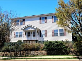 22 Lyon St, Pt Chester, NY 10573