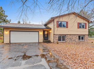 5827 Red Fox Run, North Branch, MN 55056
