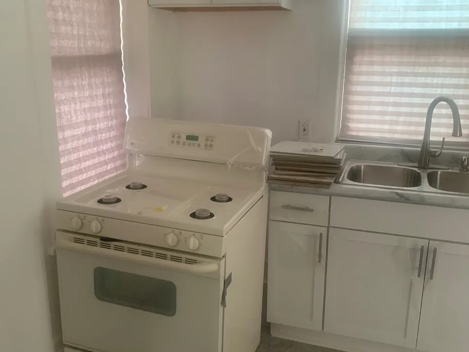 7701 S Union Ave #3W