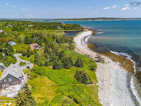 2nd image of 1741 Cow Bay Rd
