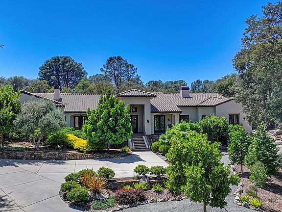 2nd image of 4580 Lake Forest Dr