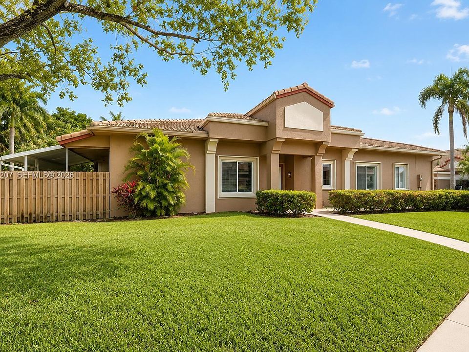 1st image of 10131 Lombardy Dr