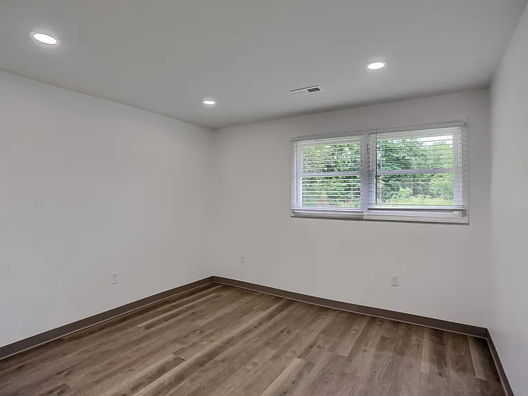 124 Kathleen Dr #4 — Photo 29
