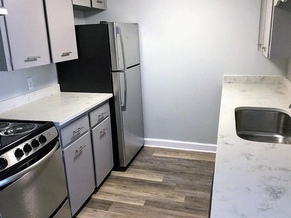 Kitchen with quartz countertops