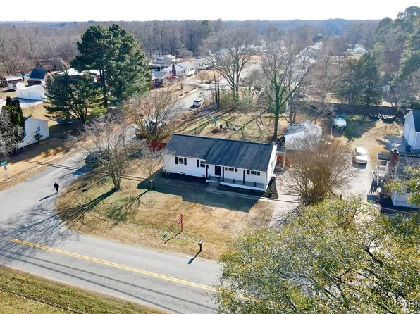 1929 Point Of Rocks Rd, Chester, VA 23836