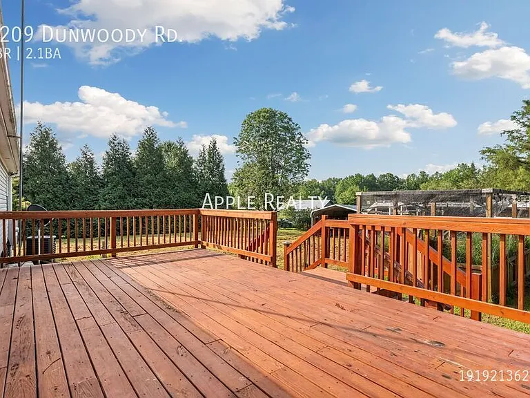 6209 Dunwoody Rd — Photo 17