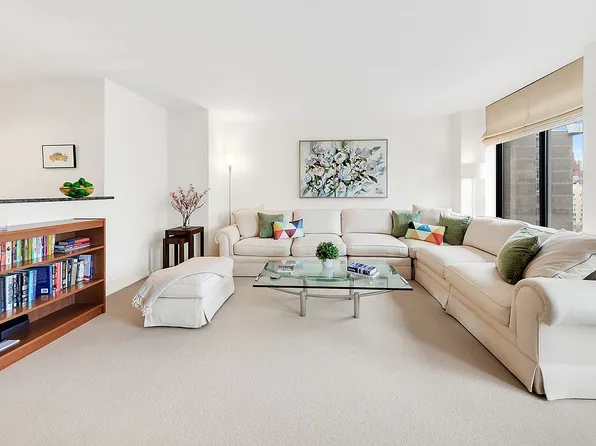 400 E 70th St APT 1606, New York, NY 10021