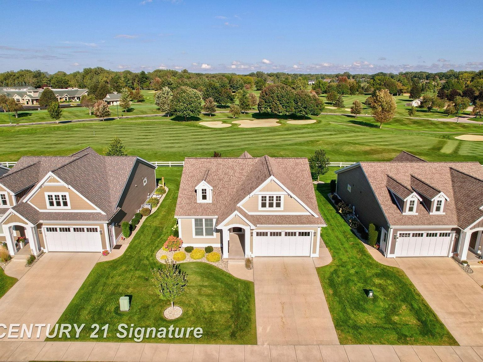 4295 Village Green Dr — Golf Club at Apple Mountain