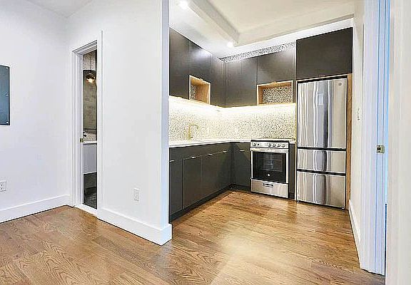 2nd image of 484 Gates Ave #4D