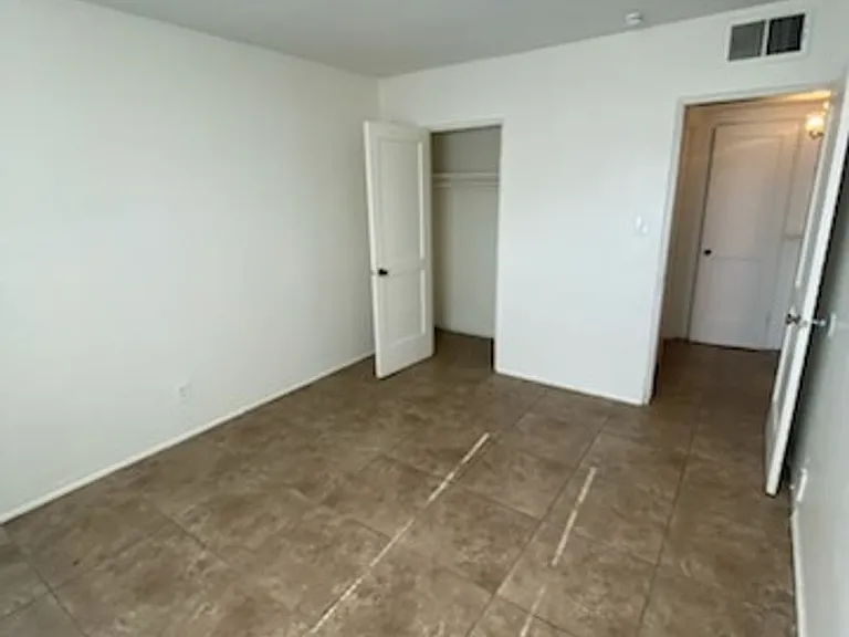 1505 N 15th Ave — Photo 13