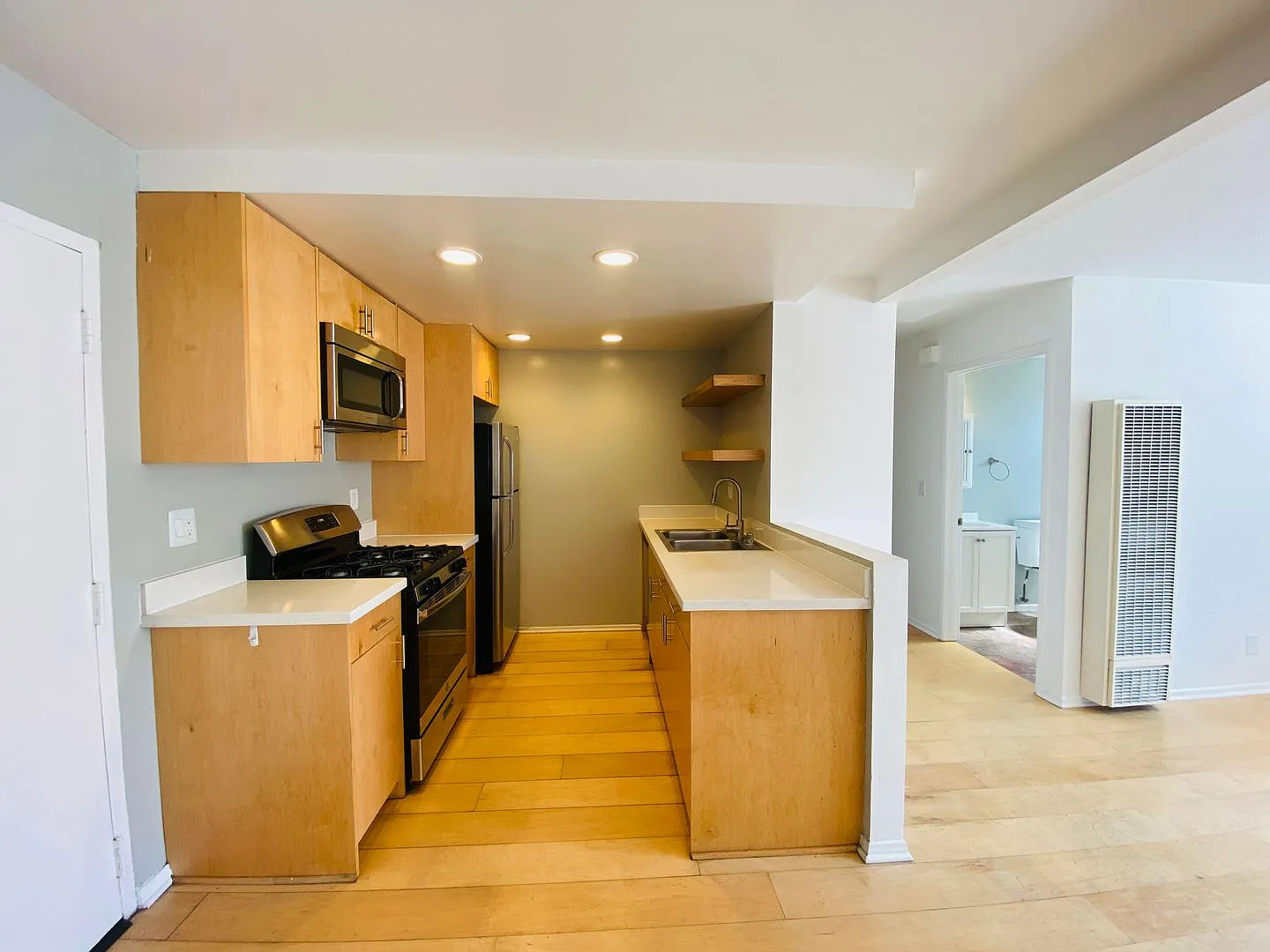 Glen Iris Apartments — Photo 3