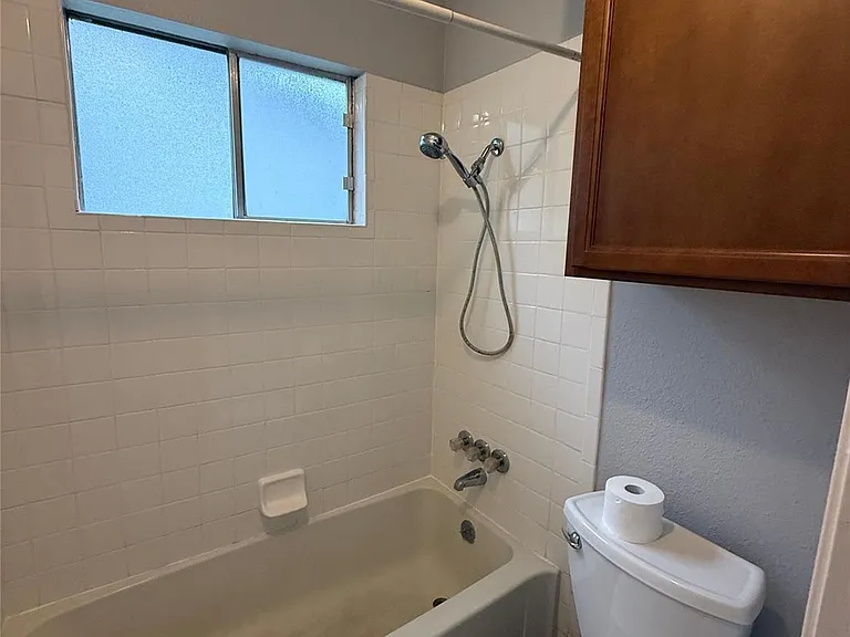 2811 Crownspoint Dr — Photo 16