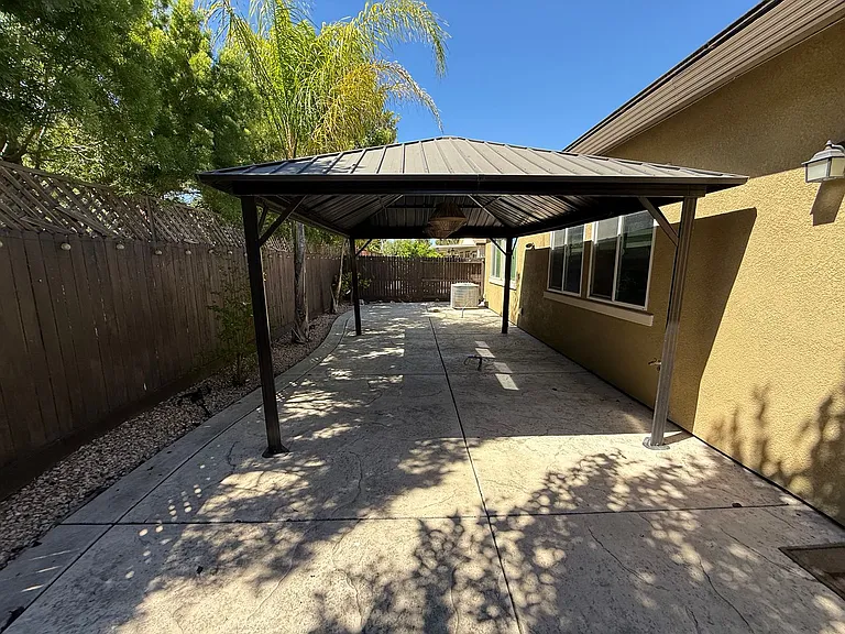 2995 Stable Dr — Photo 13