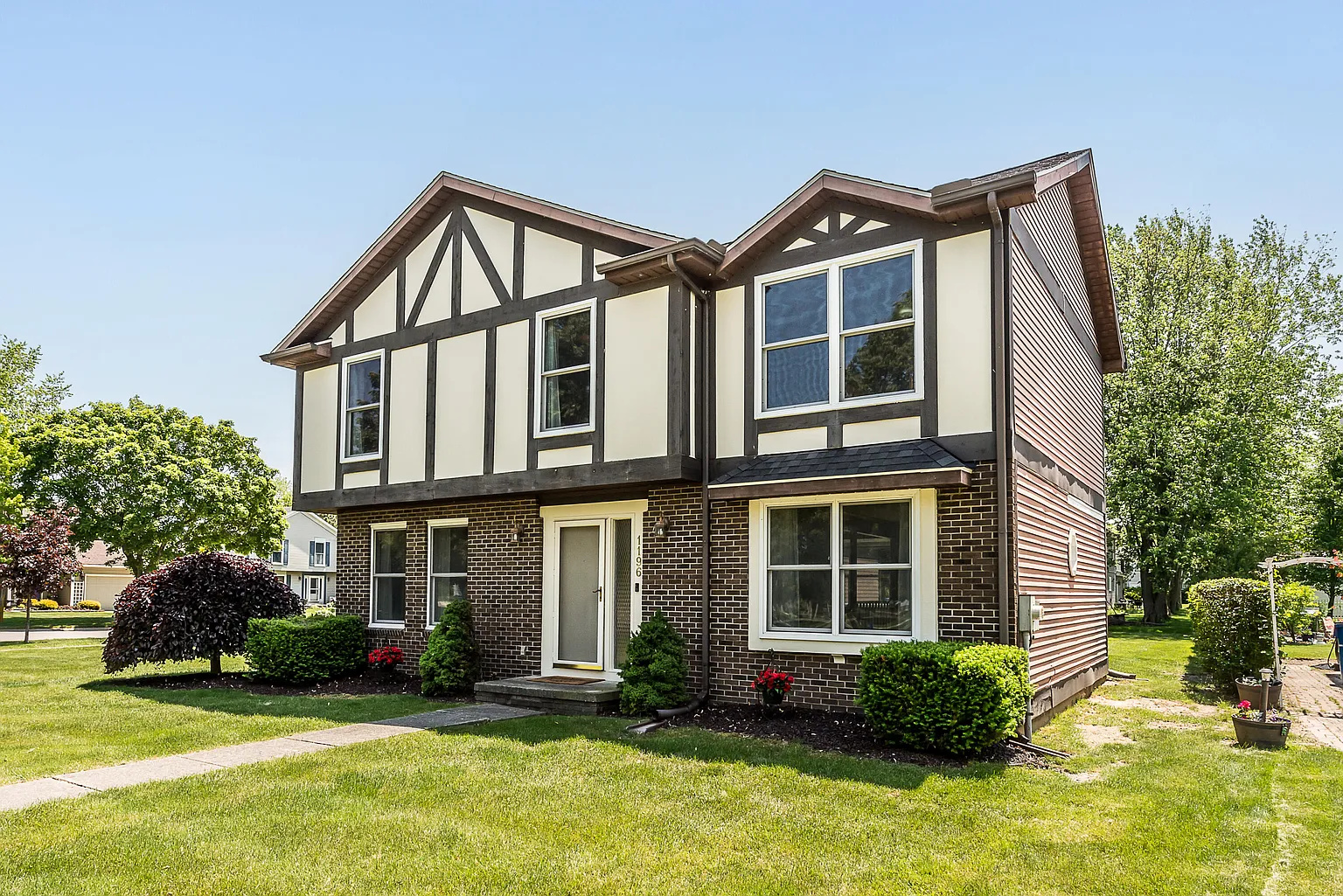 1196 Rathfon Cir photo 1