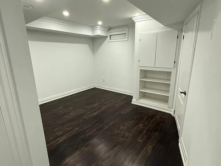 54 Moneypenny Pl — Photo 17