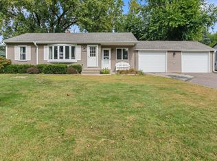 1509 Sandhurst Ave E, Maplewood, MN 55109