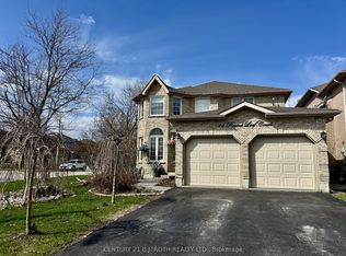 14 Round Leaf Ct, Barrie, ON L4N 9N3
