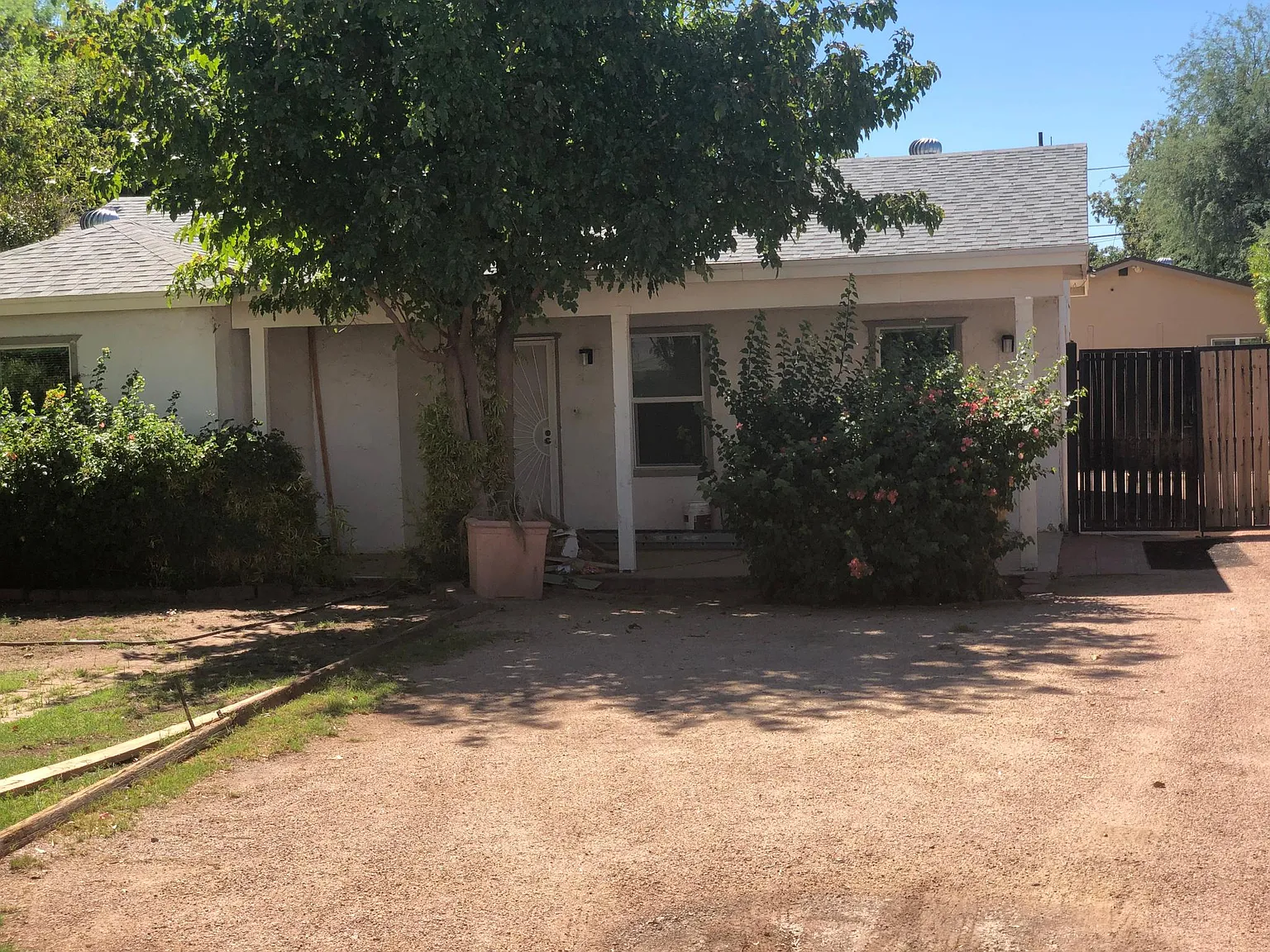 W Augusta Ave, Phoenix — Photo 1