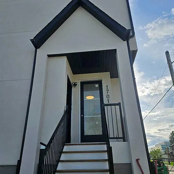 3203 14th Ave SW — Photo 4