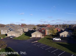 N67W24896 Stonegate Ct APT 207, Sussex, WI 53089