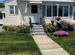 44 Wainwright St, Providence, RI 02908