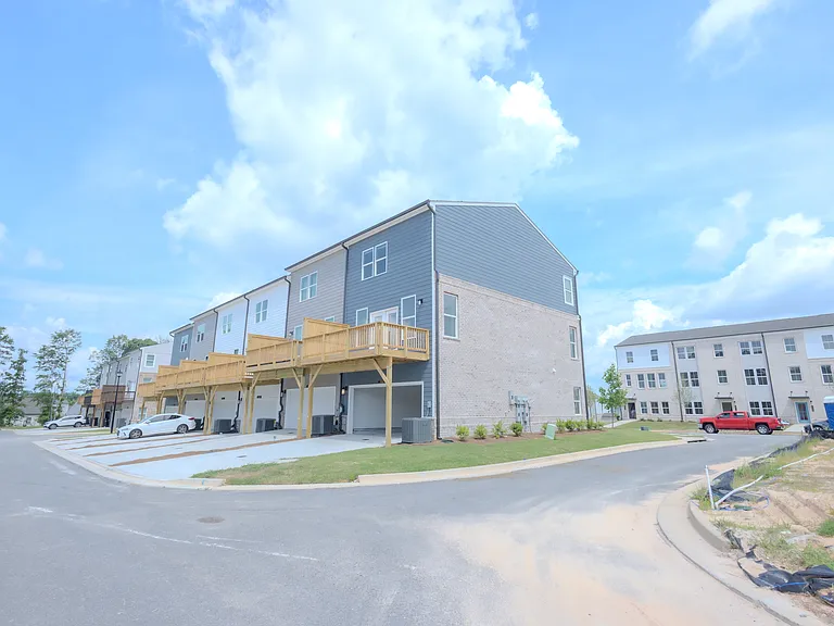 2827 Beacon Bend Xing — Photo 68