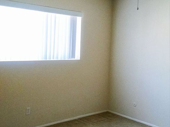 3rd image of 100 S Altadena Dr APT 08