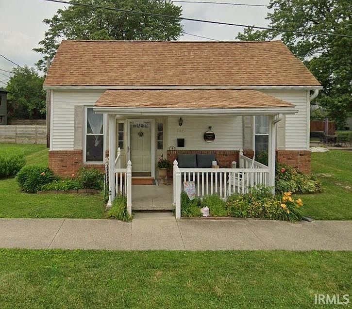 1st image of 105 NE 14th St