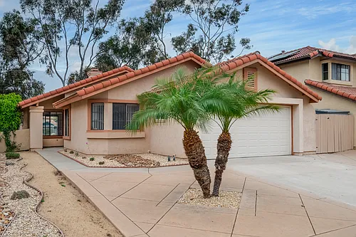 1090 Winding Oak Dr Photo 1