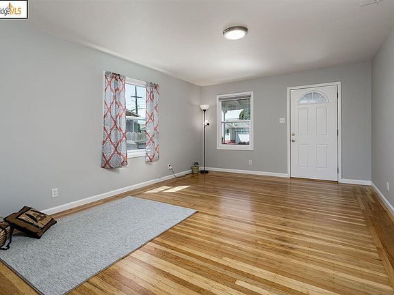 5th image of 860 31st St