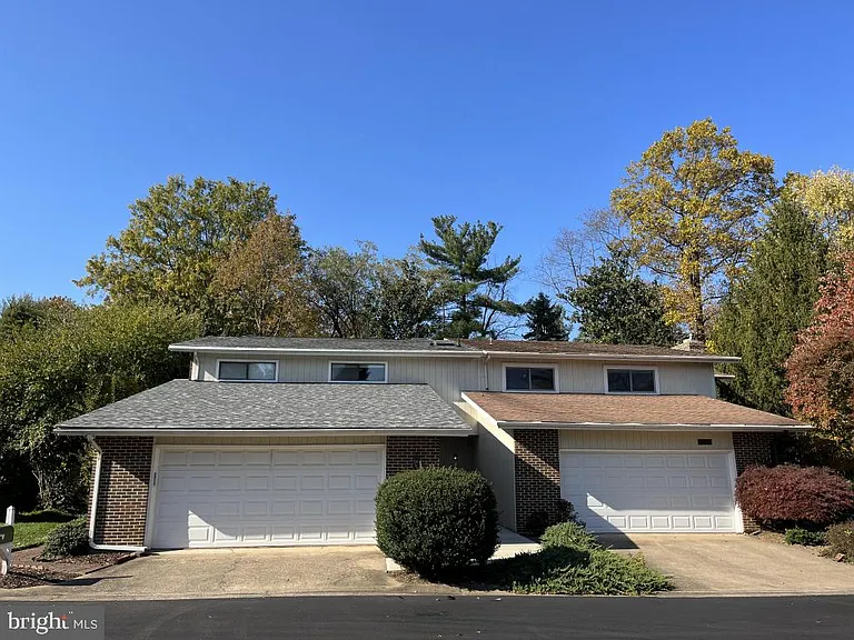 7220 Vistas Ln — Photo 27