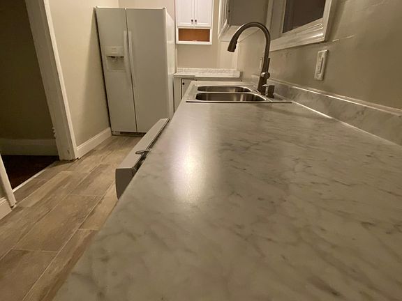 4th image of 1401 Garfield Ave APT A