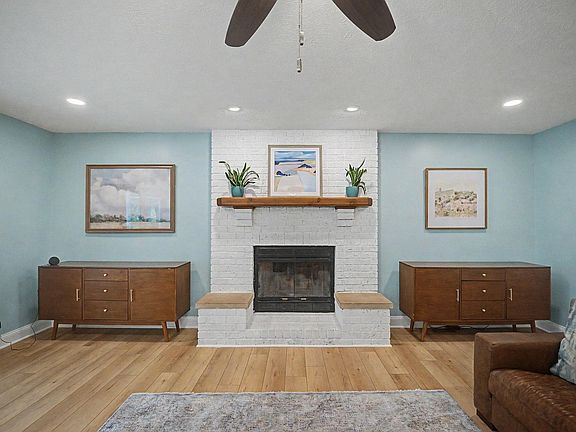 4th image of 2886 Bentbrook Ln