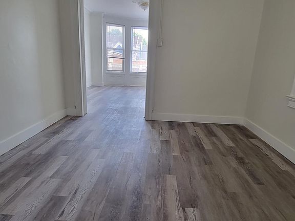 4th image of 304 S Orange Ave Floor 3
