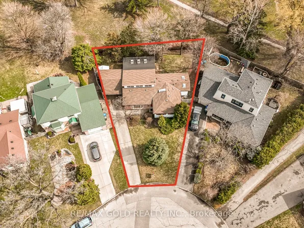 16 Donalda Pl, Brampton, ON L6T 1S4