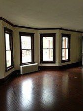 5th image of 319 Dean St