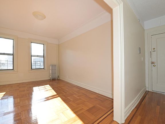4th image of 8840 144th St APT C2