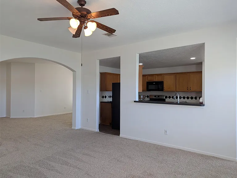 5618 Savannah Woods Ln — Photo 33