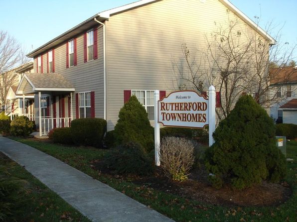 802 Patrick Henry Dr