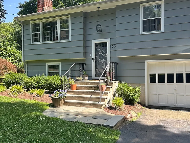 65 Cherry Ln — Photo 14