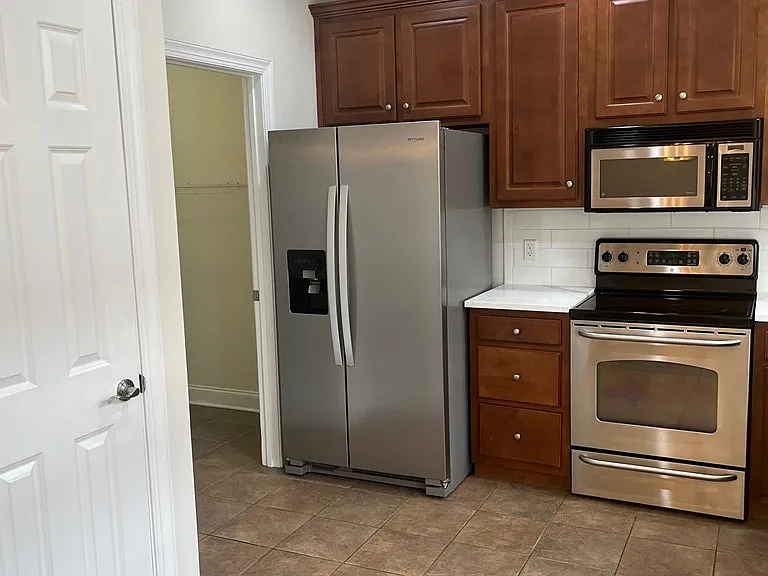 1504-3 Calloway Dr — Photo 6