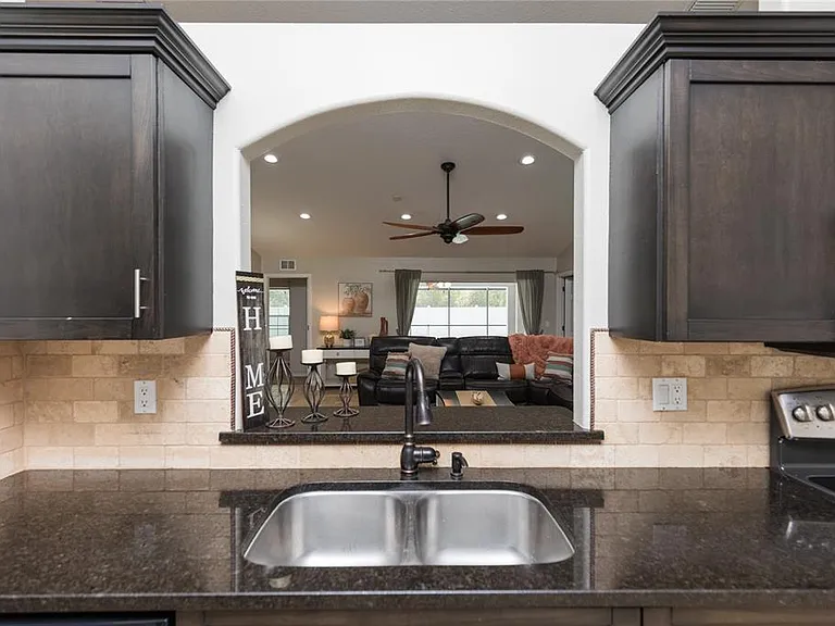 7 Lancaster Ln — Photo 23