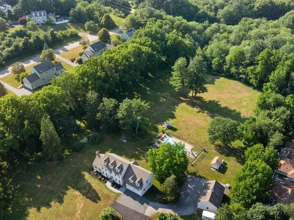 6 Warburton Ln, Westborough, MA 01581