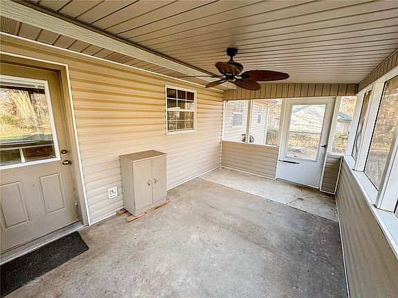 5th image of 12 Ventnor Cir