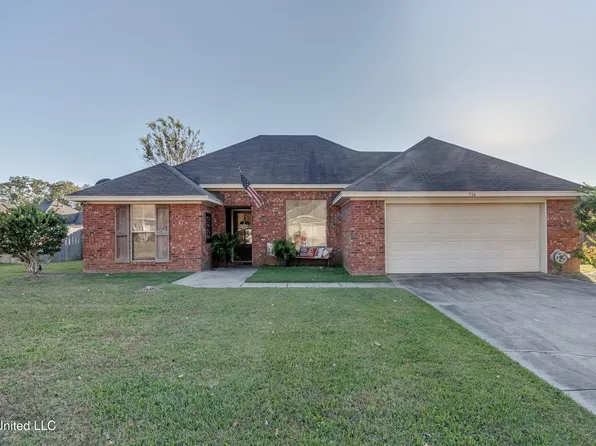534 Oak Park Cir, Pearl, MS 39208
