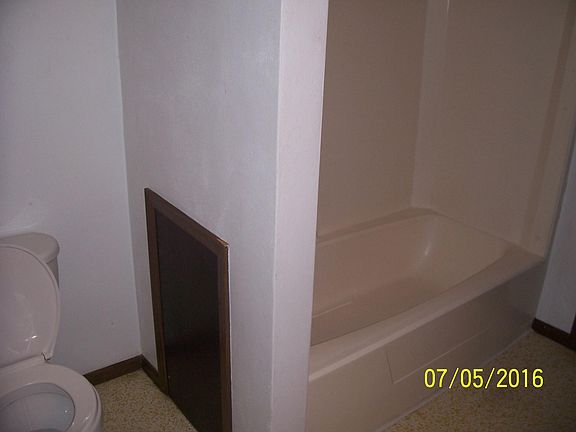 4th image of 2324 W 4th St APT 8